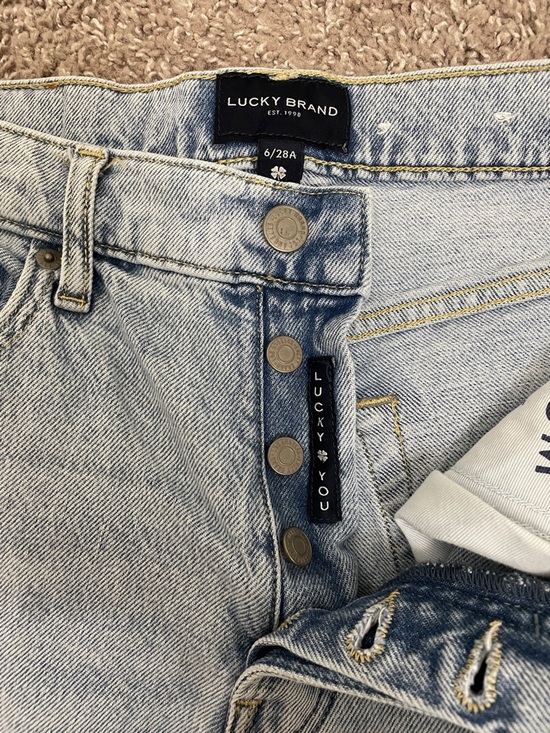 Light Wash Mom Jeans - Lucky Brand - Picture 4 of 6